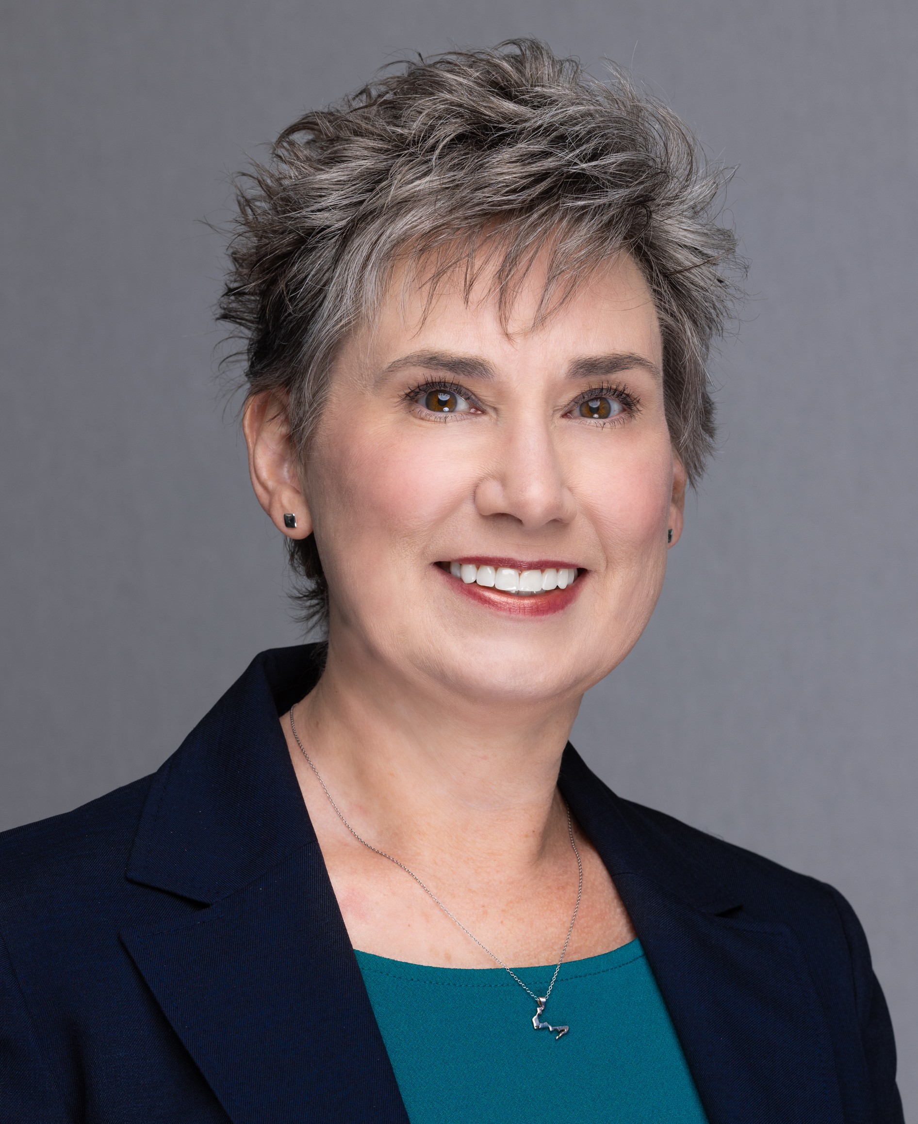 Becky Lasecki headshot
